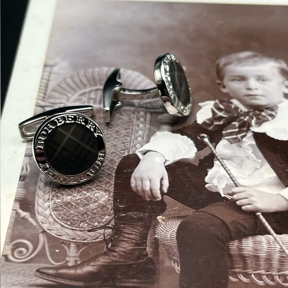 Authentic Burberry Men’s Designer Round Cuff Links